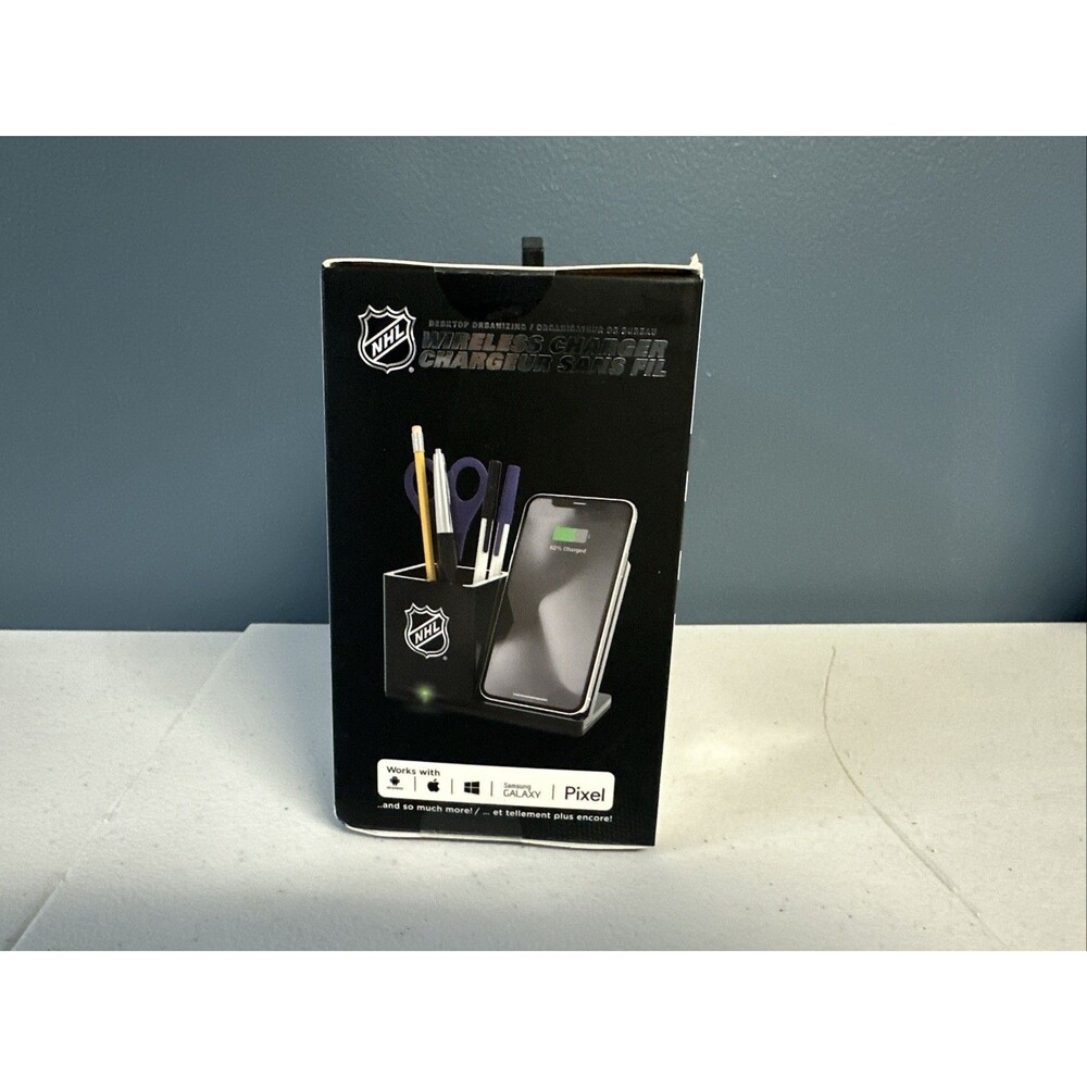 Official NHL Chicago Blackhawks Wireless Charger & Desktop Organizer - Picture 3 of 5